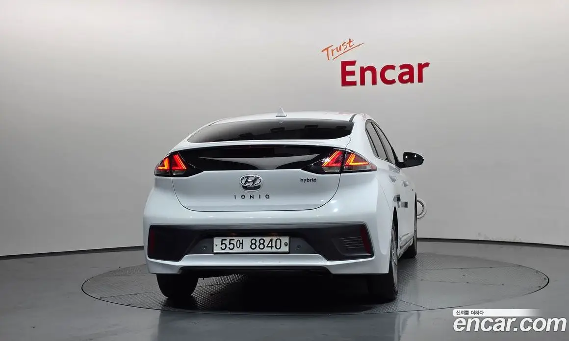 Hyundai Ioniq 2019 1.6 автомат (гидро), фото 4