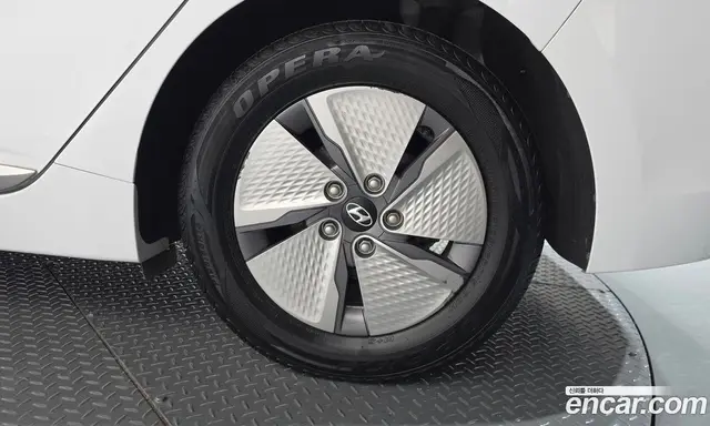 Hyundai Ioniq 2019 1.6 автомат (гидро), миниатюра 7