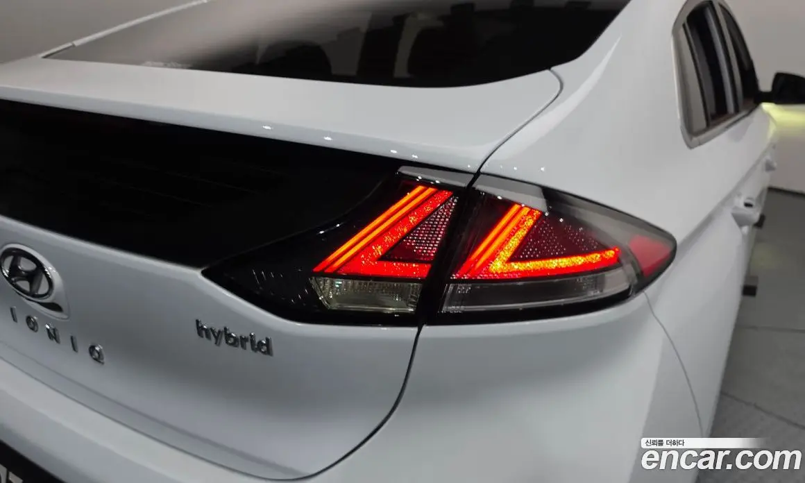 Hyundai Ioniq 2019 1.6 автомат (гидро), фото 9