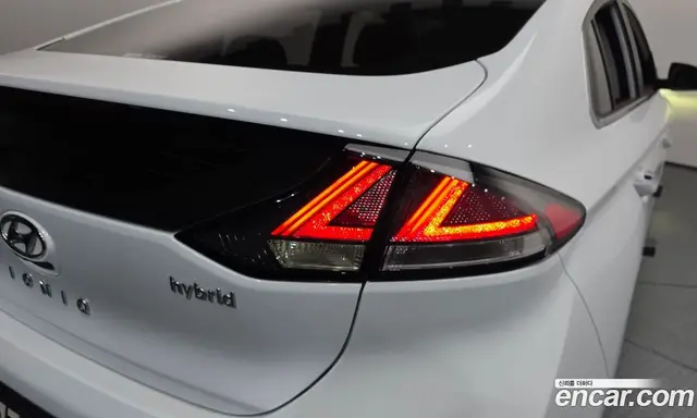 Hyundai Ioniq 2019 1.6 автомат (гидро), миниатюра 9