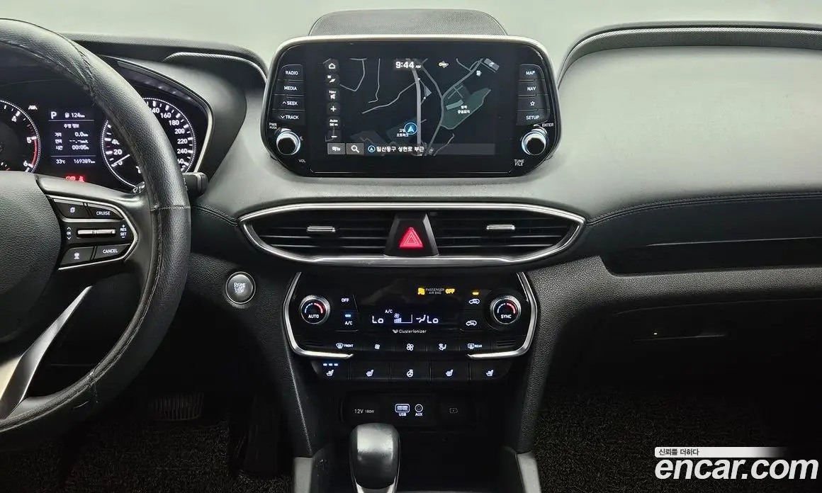 Hyundai Santa Fe 2018 2.0 автомат (гидро), фото 14