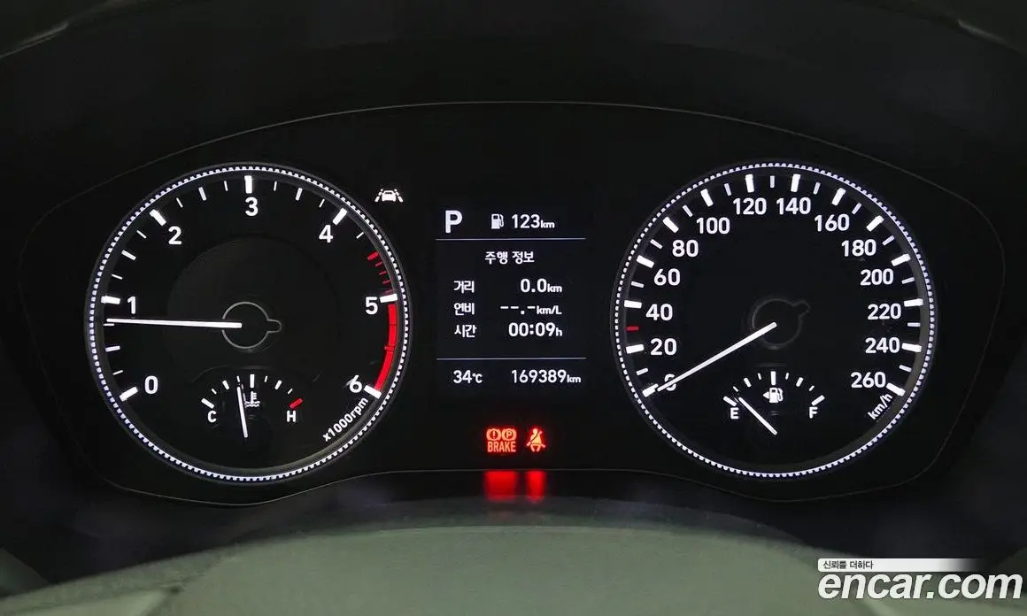 Hyundai Santa Fe 2018 2.0 автомат (гидро), фото 8