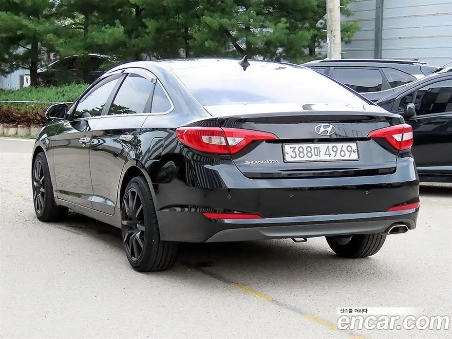 Hyundai Sonata 2014 2.0 автомат (гидро), фото 3