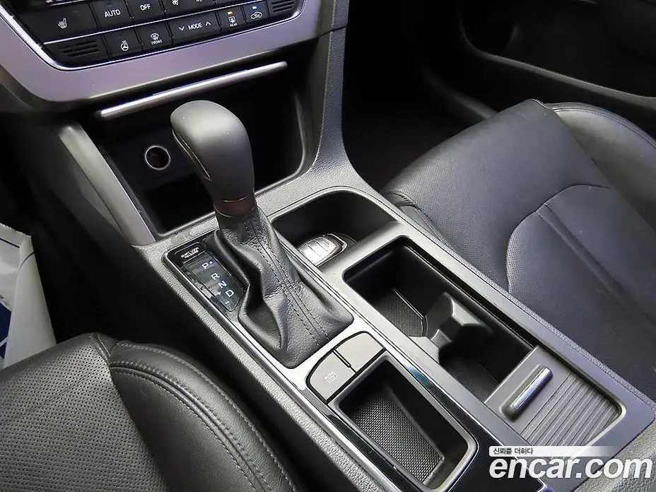 Hyundai Sonata 2014 2.0 автомат (гидро), фото 10