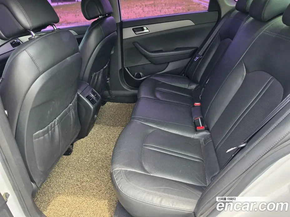 Hyundai Sonata 2015 2.0 автомат (гидро), фото 14 Hyundai Sonata 2015 2.0 автомат (гидро), фото 14