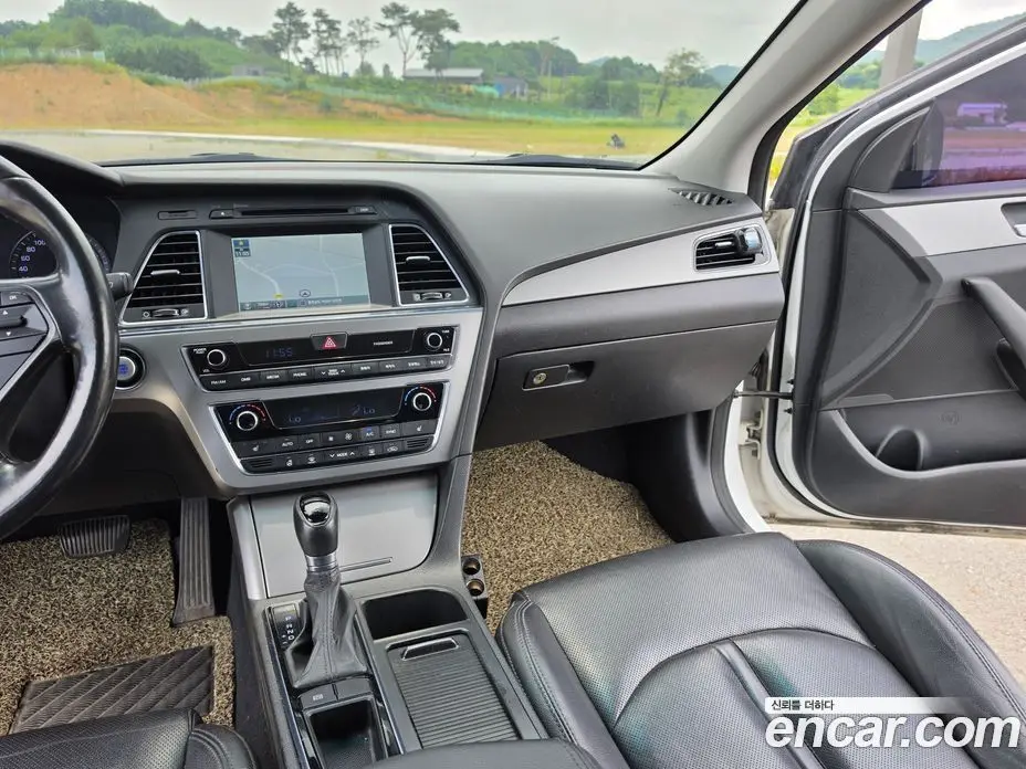 Hyundai Sonata 2015 2.0 автомат (гидро), фото 16 Hyundai Sonata 2015 2.0 автомат (гидро), фото 16