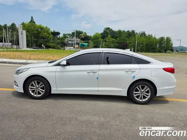 Hyundai Sonata 2015 2.0 автомат (гидро), миниатюра 3 Hyundai Sonata 2015 2.0 автомат (гидро), миниатюра 3