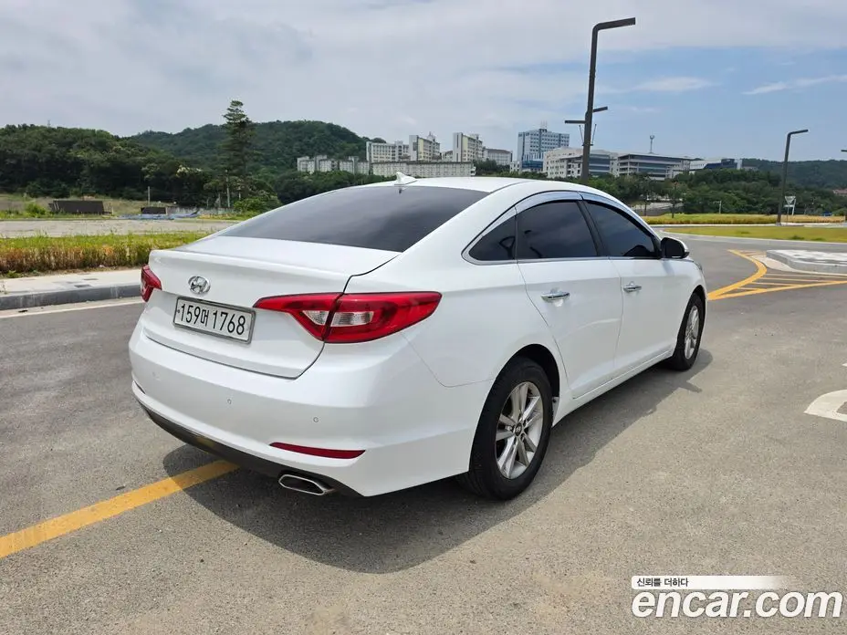 Hyundai Sonata 2015 2.0 автомат (гидро), фото 8 Hyundai Sonata 2015 2.0 автомат (гидро), фото 8