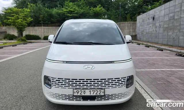 Hyundai Staria, 2021, 178 125 км