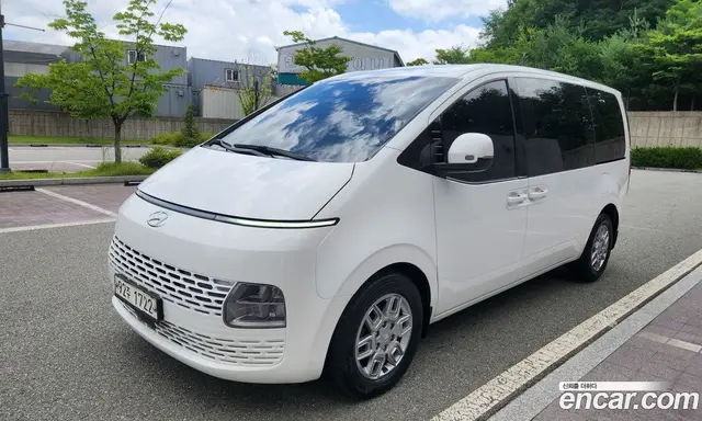 Hyundai Staria 2021 2.2 автомат (гидро), миниатюра 2