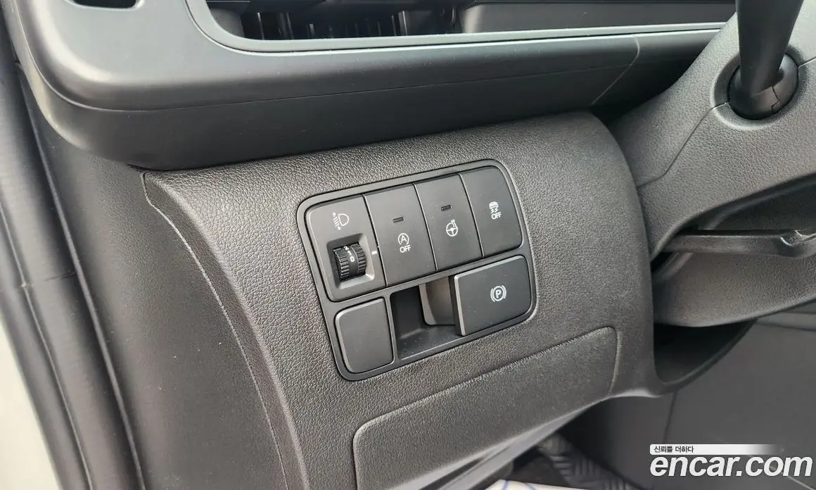 Hyundai Staria 2021 2.2 автомат (гидро), фото 13