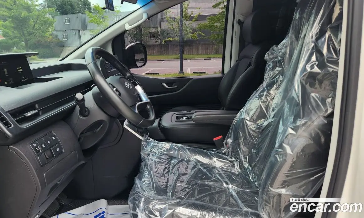 Hyundai Staria 2021 2.2 автомат (гидро), фото 15