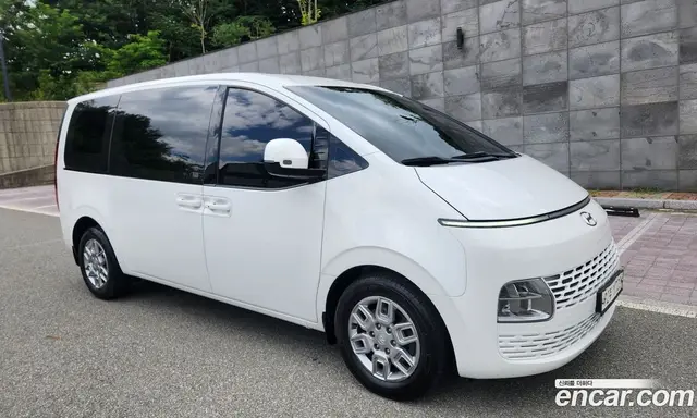 Hyundai Staria 2021 2.2 автомат (гидро), миниатюра 3