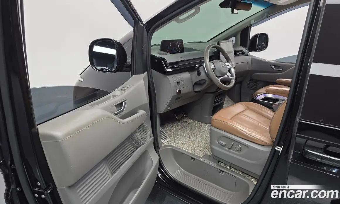 Hyundai Staria 2022 2.2 автомат (гидро), фото 11