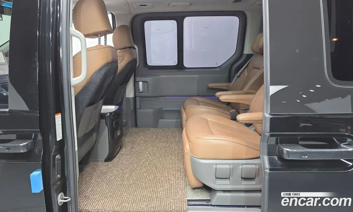 Hyundai Staria 2022 2.2 автомат (гидро), фото 12