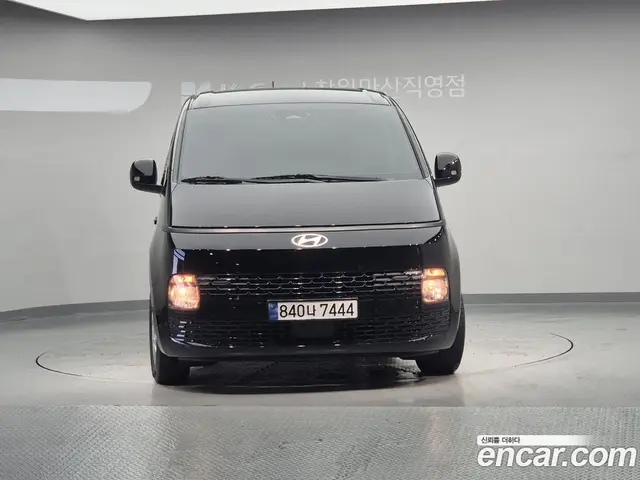 Hyundai Staria 2025 2.2 автомат (гидро), миниатюра 2