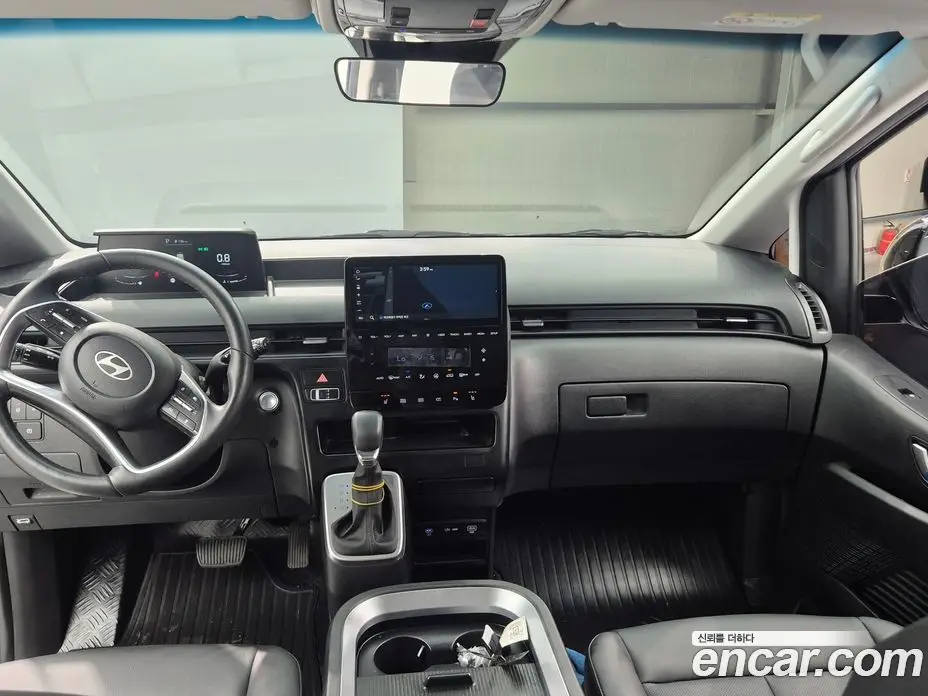 Hyundai Staria 2025 2.2 автомат (гидро), фото 14