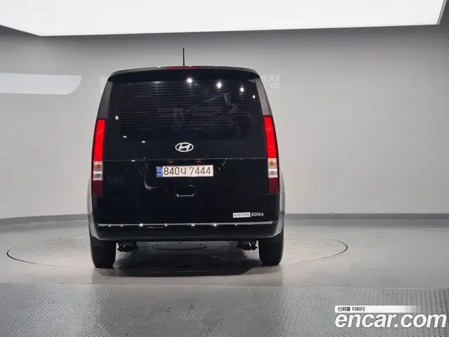 Hyundai Staria 2025 2.2 автомат (гидро), миниатюра 6