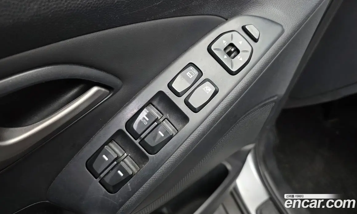 Hyundai Tucson 2009 2.0 автомат (гидро), фото 13 Hyundai Tucson 2009 2.0 автомат (гидро), фото 13