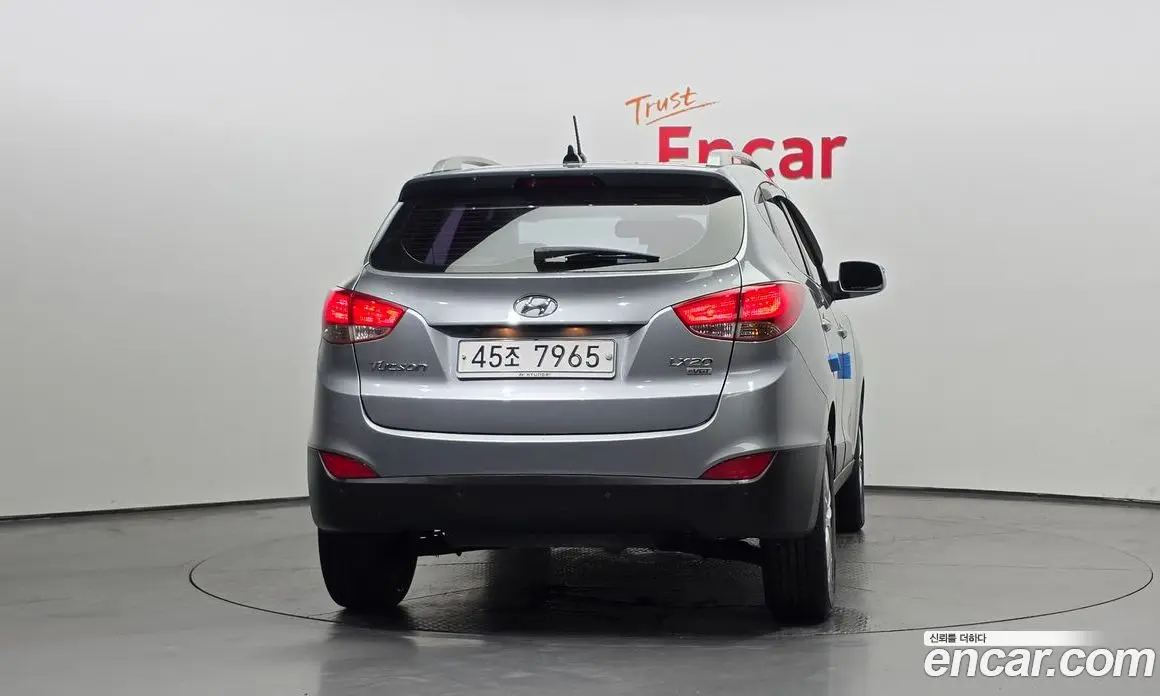 Hyundai Tucson 2009 2.0 автомат (гидро), фото 4 Hyundai Tucson 2009 2.0 автомат (гидро), фото 4