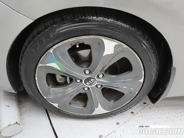 Kia Carens 2014 1.7 автомат (гидро), миниатюра 5