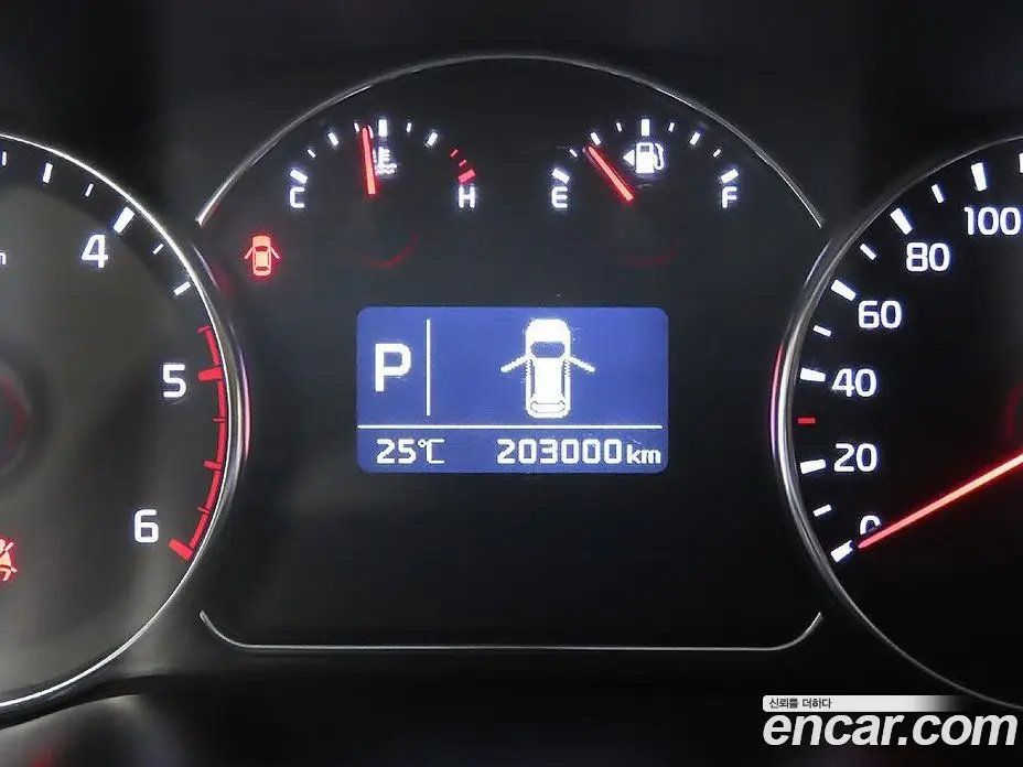 Kia Carens 2014 1.7 автомат (гидро), фото 6
