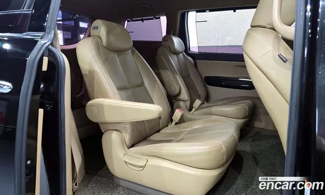 Kia Carnival 2016 2.2 автомат (гидро), миниатюра 12