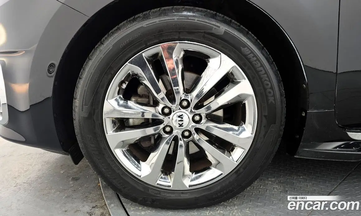 Kia Carnival 2016 2.2 автомат (гидро), фото 5 Kia Carnival 2016 2.2 автомат (гидро), фото 5