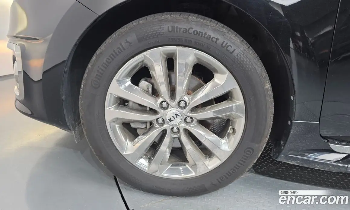 Kia Carnival 2017 2.2 автомат (гидро), фото 5 Kia Carnival 2017 2.2 автомат (гидро), фото 5