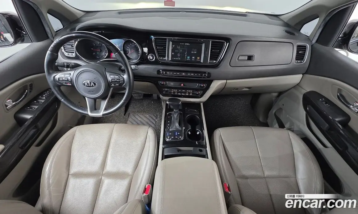 Kia Carnival 2017 2.2 автомат (гидро), фото 7 Kia Carnival 2017 2.2 автомат (гидро), фото 7