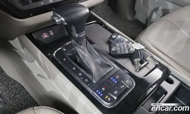 Kia Carnival 2017 2.2 автомат (гидро), миниатюра 9 Kia Carnival 2017 2.2 автомат (гидро), миниатюра 9