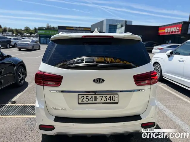 Kia Carnival 2020 2.2 автомат (гидро), миниатюра 4 Kia Carnival 2020 2.2 автомат (гидро), миниатюра 4