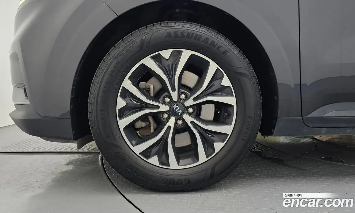 Kia Carnival 2020 2.2 автомат (гидро), фото 5