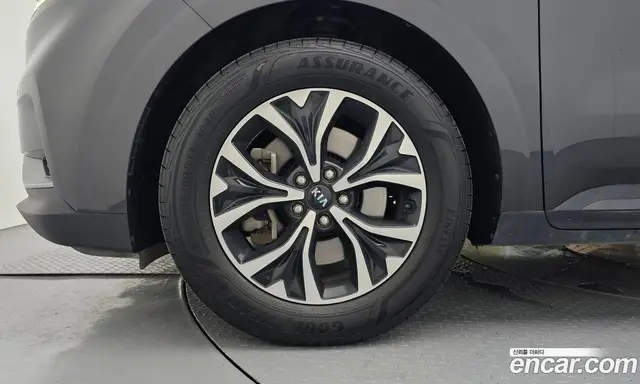 Kia Carnival 2020 2.2 автомат (гидро), миниатюра 5