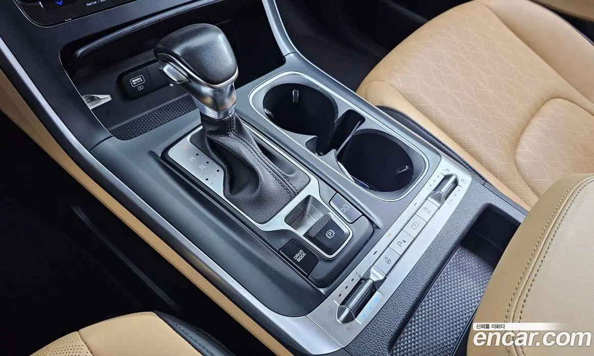 Kia Carnival 2020 2.2 автомат (гидро), фото 9