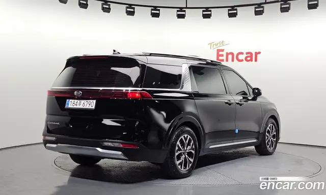 Kia Carnival 2020 2.2 автомат (гидро), миниатюра 2