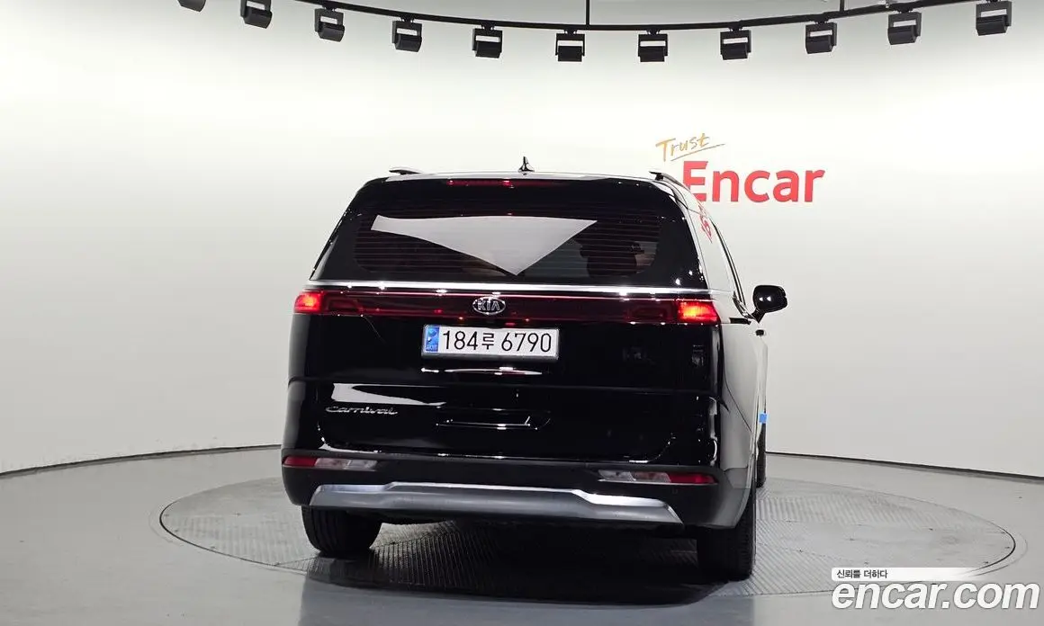 Kia Carnival 2020 2.2 автомат (гидро), фото 4