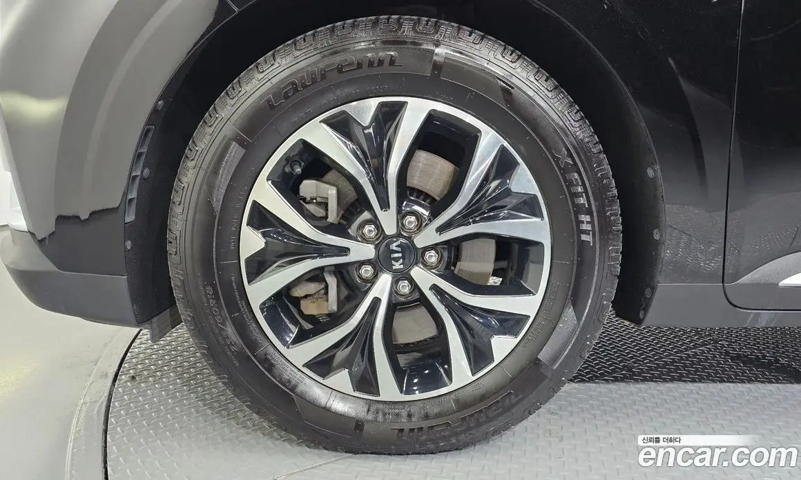 Kia Carnival 2020 2.2 автомат (гидро), фото 5