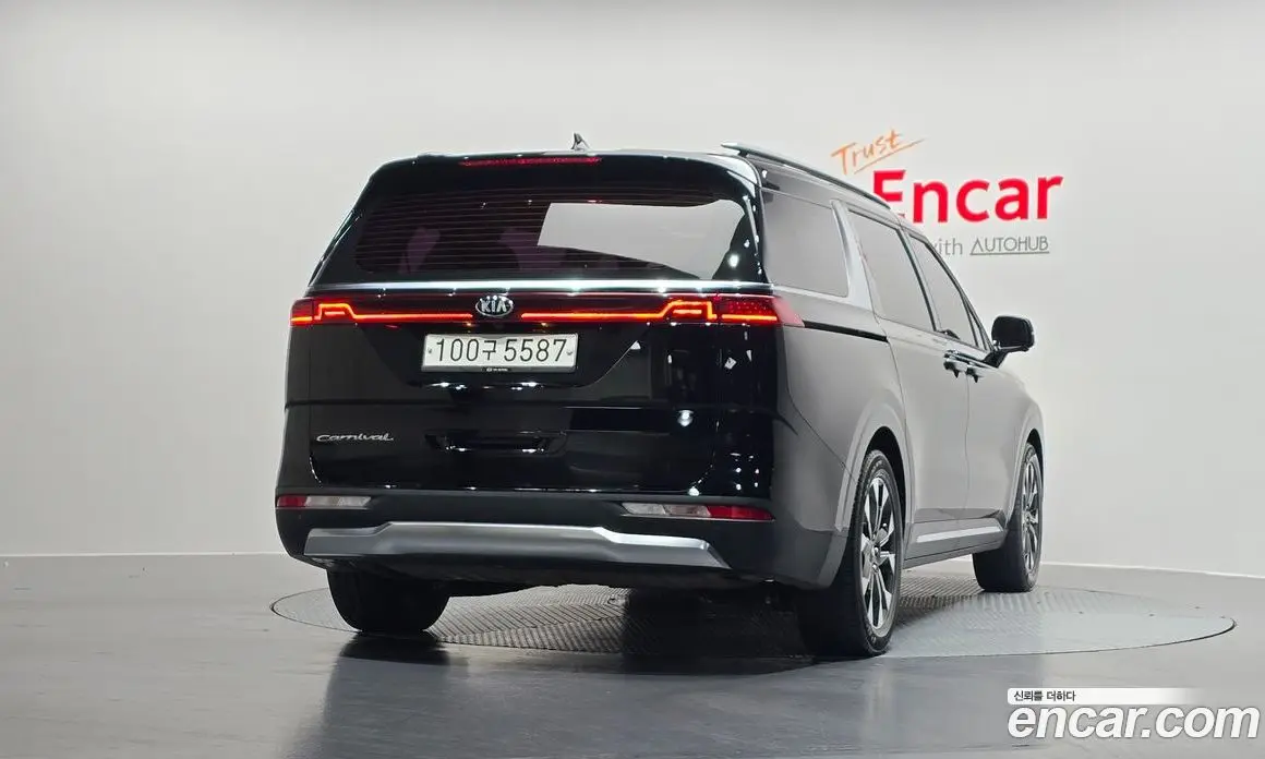Kia Carnival 2021 2.2 автомат (гидро), фото 4