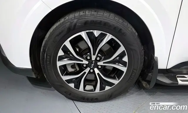 Kia Carnival 2022 2.2 автомат (гидро), миниатюра 5