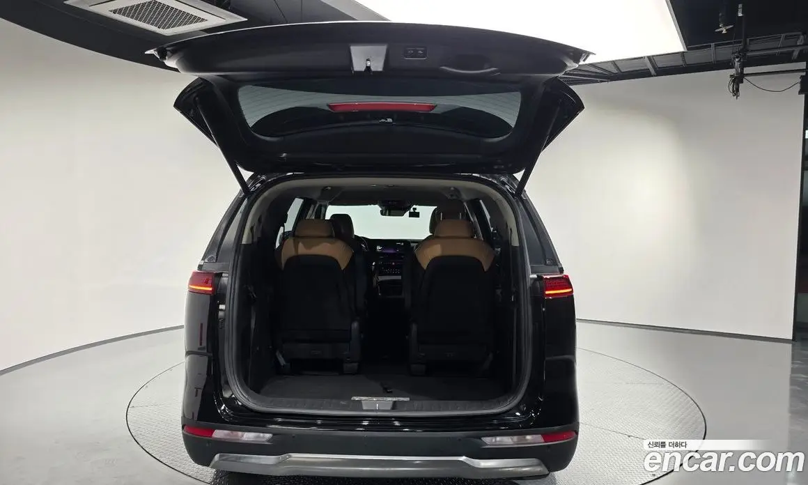 Kia Carnival 2023 2.2 автомат (гидро), фото 19