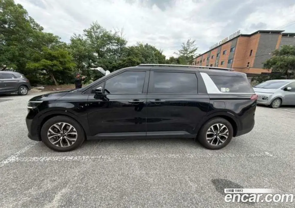 Kia Carnival 2023 2.2 автомат (гидро), фото 5