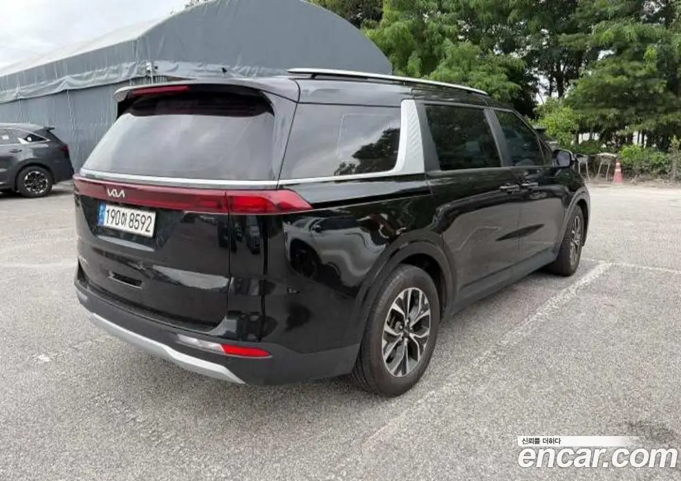 Kia Carnival 2023 2.2 автомат (гидро), фото 6