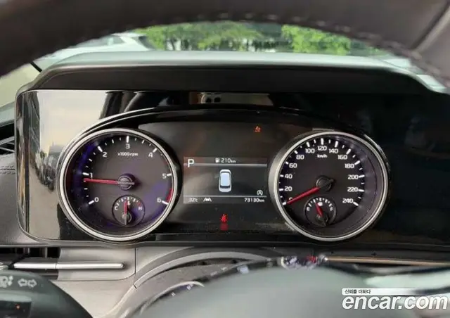 Kia Carnival 2023 2.2 автомат (гидро), миниатюра 7