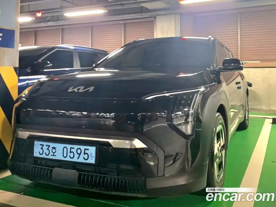 Kia EV3 2024 1.0 автомат (гидро), фото 1 Kia EV3 2024 1.0 автомат (гидро), фото 1