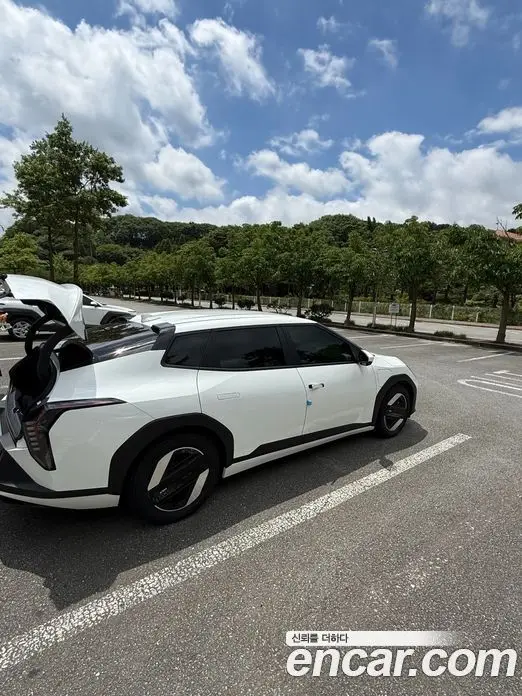 Kia EV4 2026 автомат (гидро), фото 6 Kia EV4 2026 автомат (гидро), фото 6
