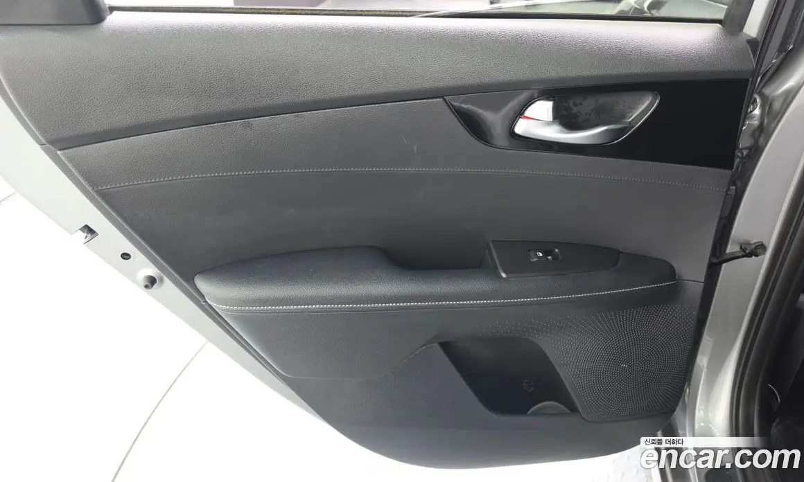 Kia K3 2023 1.6 автомат (гидро), фото 15 Kia K3 2023 1.6 автомат (гидро), фото 15