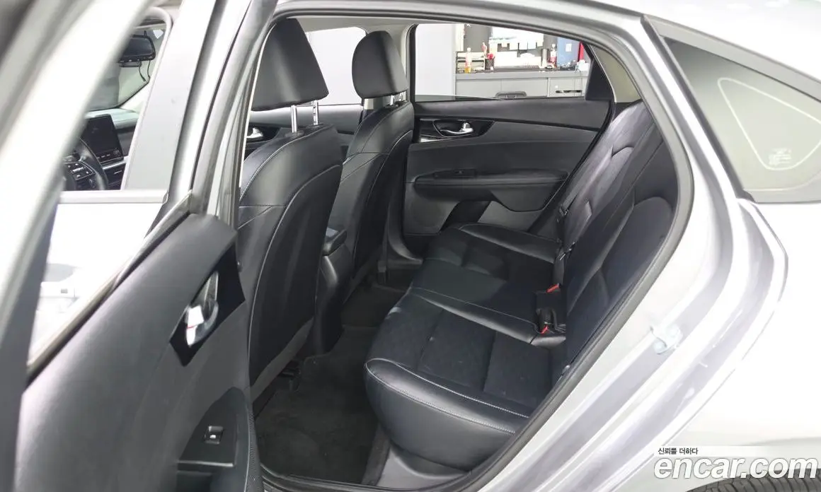 Kia K3 2023 1.6 автомат (гидро), фото 17 Kia K3 2023 1.6 автомат (гидро), фото 17