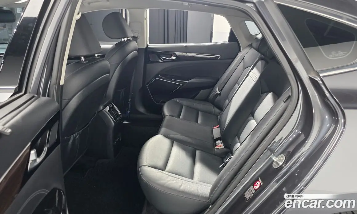 Kia K7 2018 2.4 автомат (гидро), фото 18 Kia K7 2018 2.4 автомат (гидро), фото 18