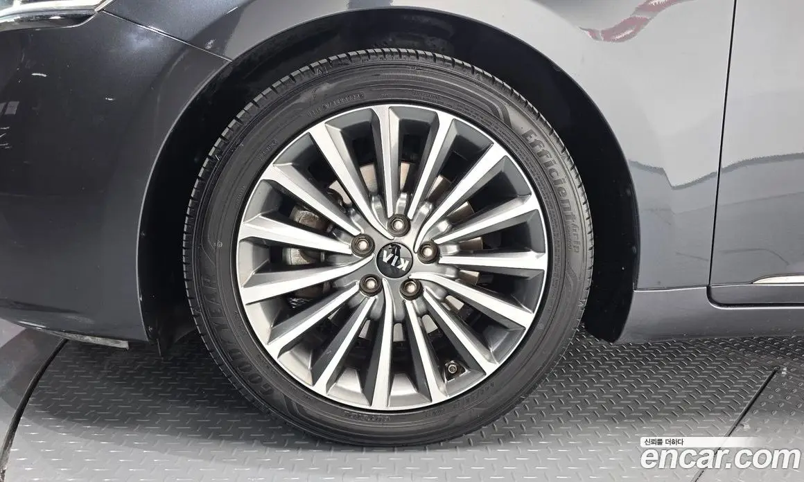 Kia K7 2018 2.4 автомат (гидро), фото 5 Kia K7 2018 2.4 автомат (гидро), фото 5